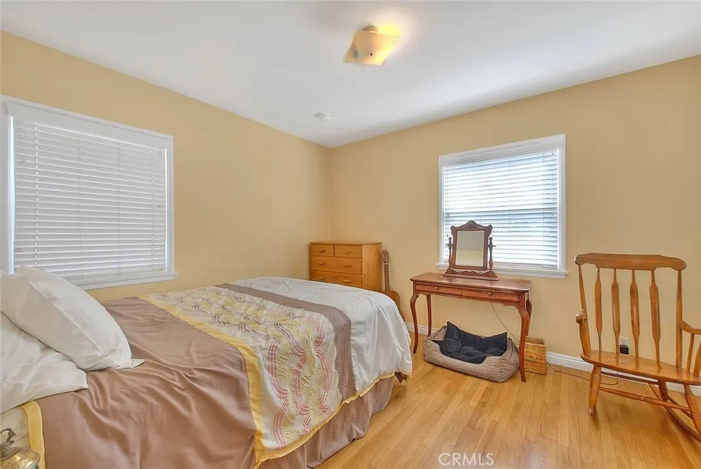 1337 E Larkwood