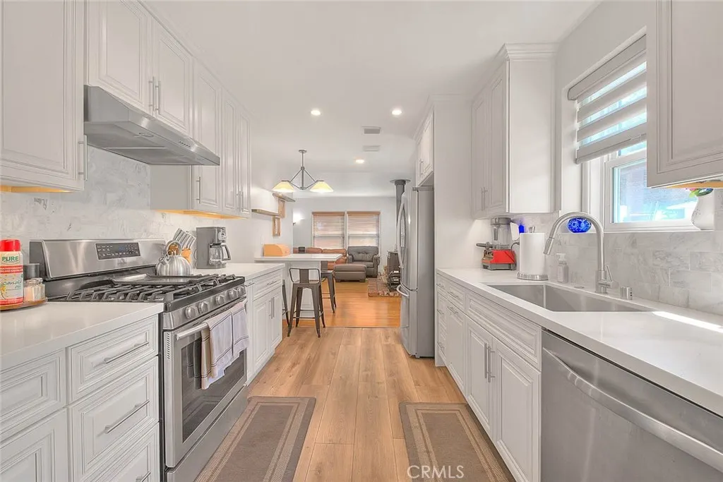1337 E Larkwood
