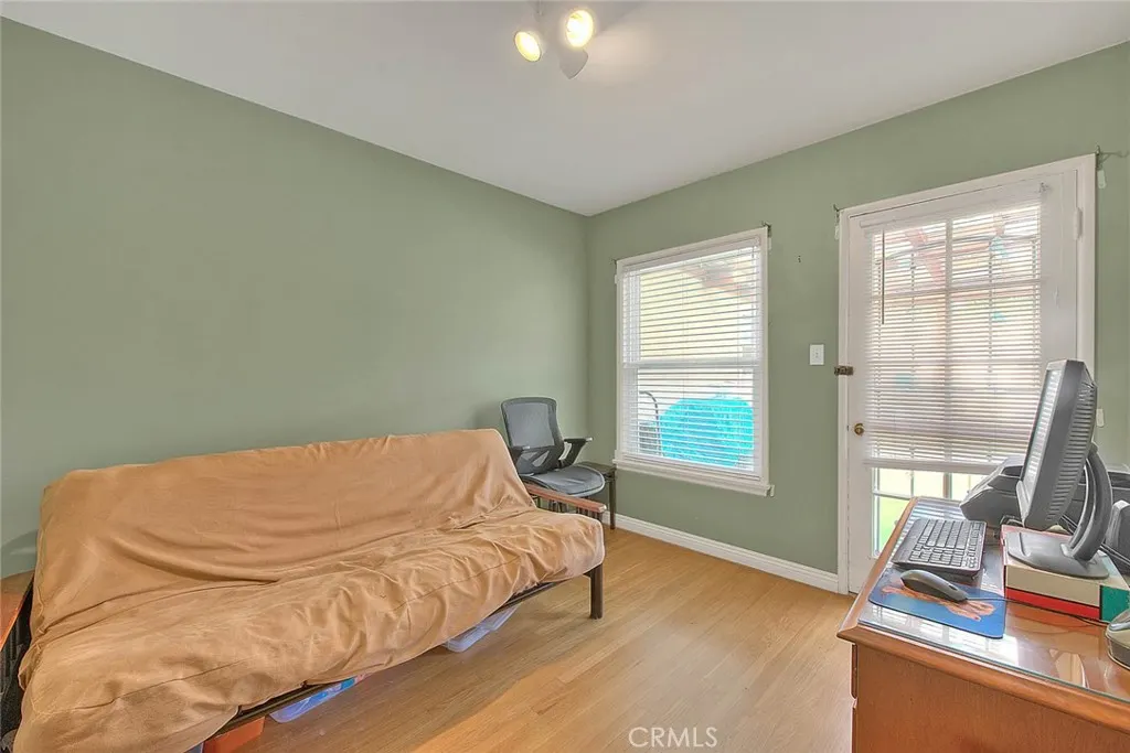 1337 E Larkwood