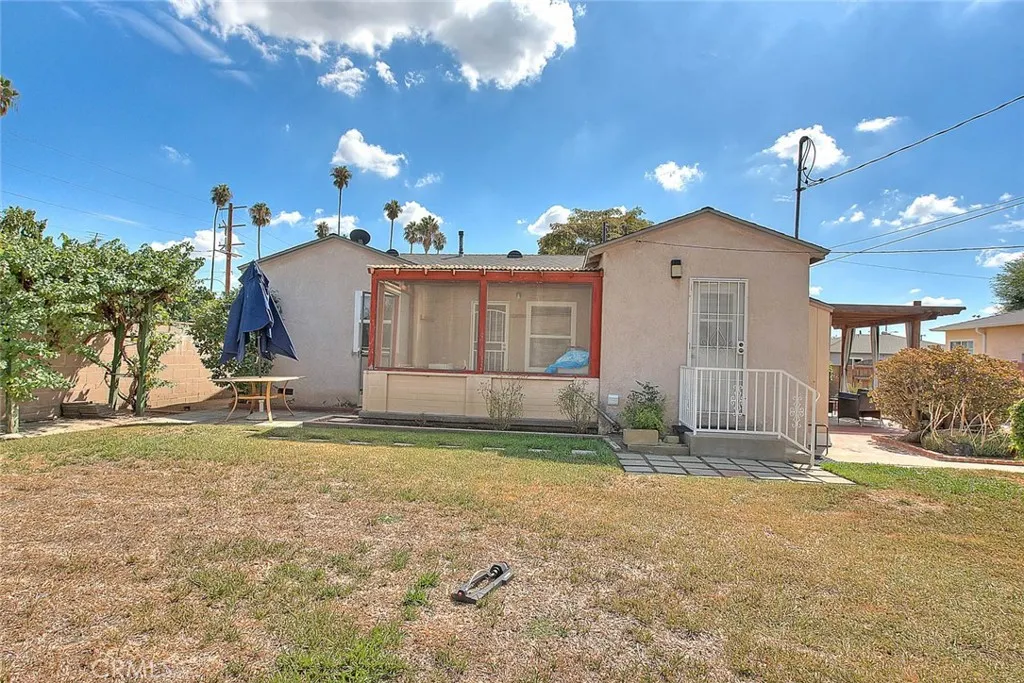 1337 E Larkwood
