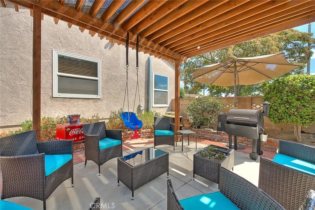 1337 E Larkwood