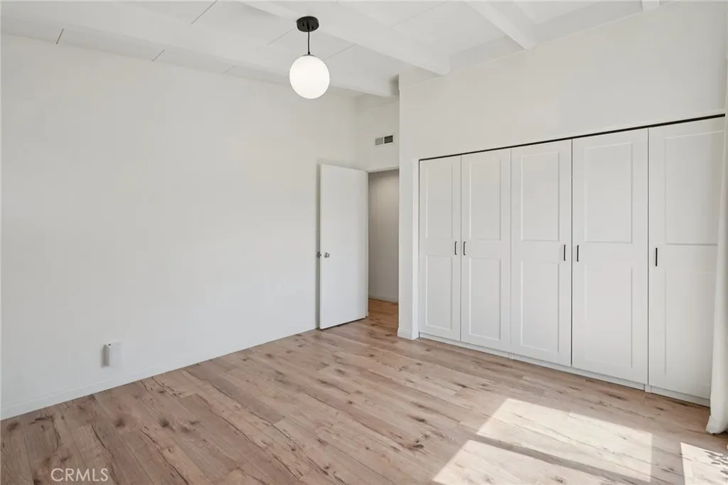 6138 N Traymore