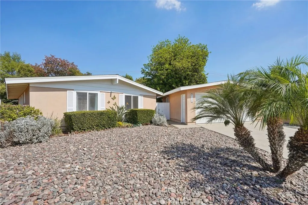 6138 N Traymore