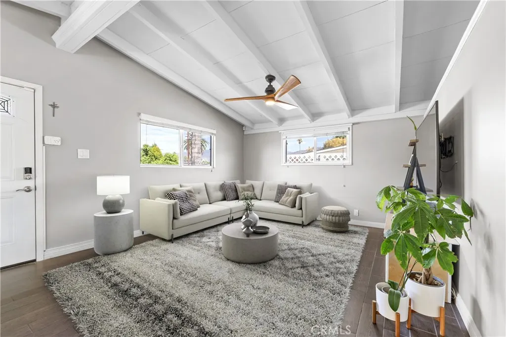 950 Forestdale