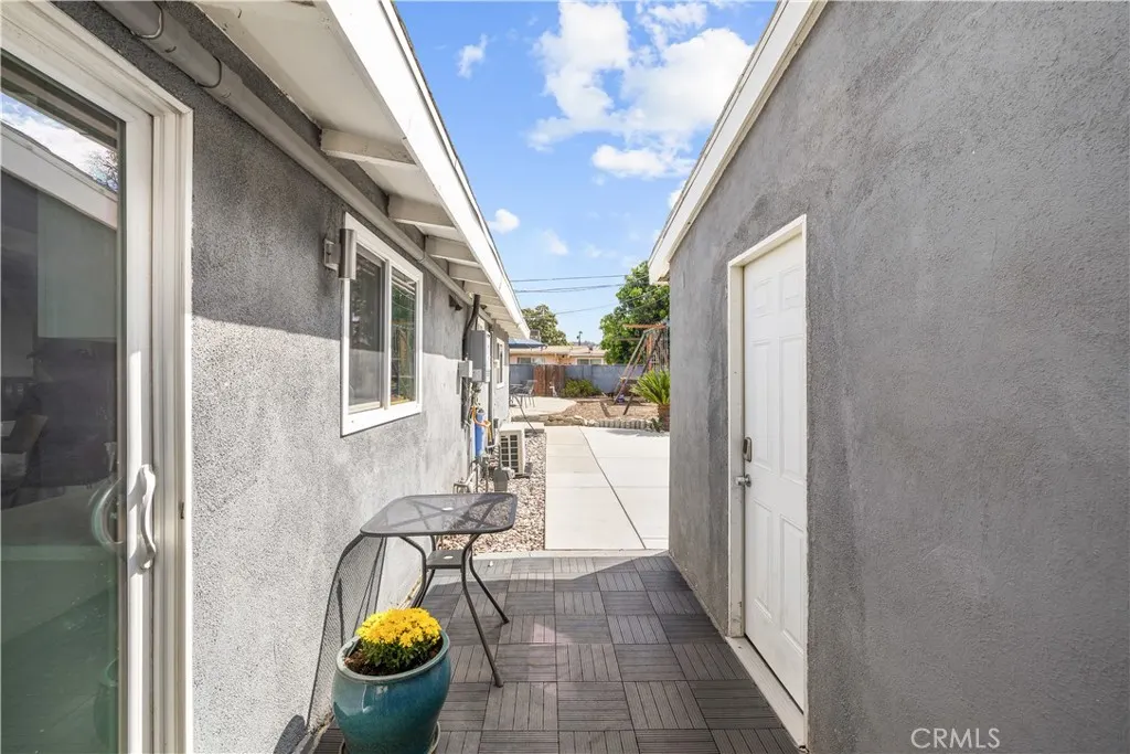 950 Forestdale