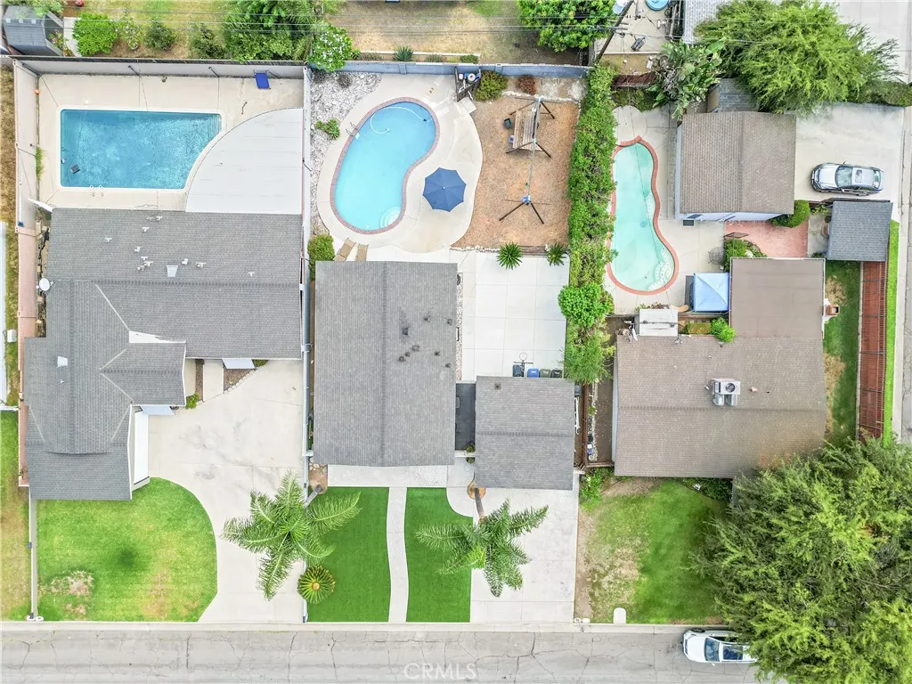 950 Forestdale