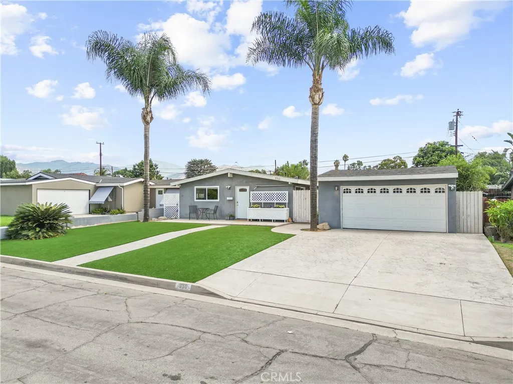 950 Forestdale