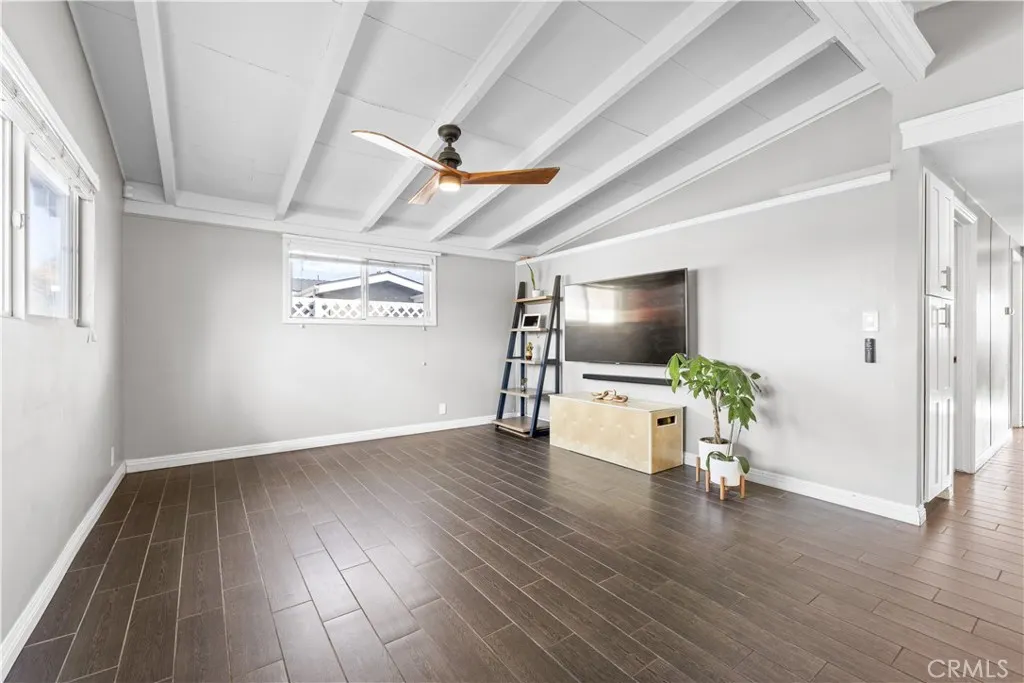 950 Forestdale