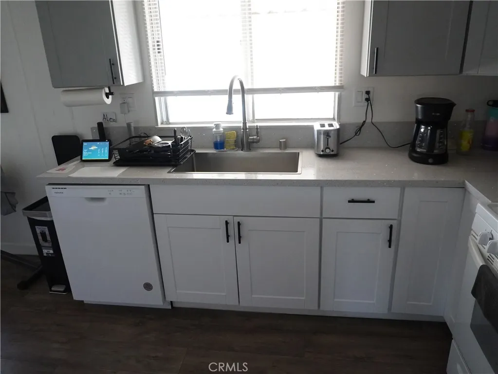 1456 1456 E Philadelphia, #132