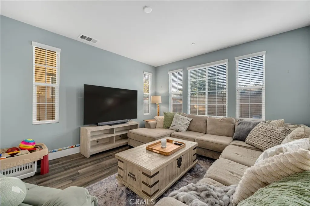 3137 E Chip Smith