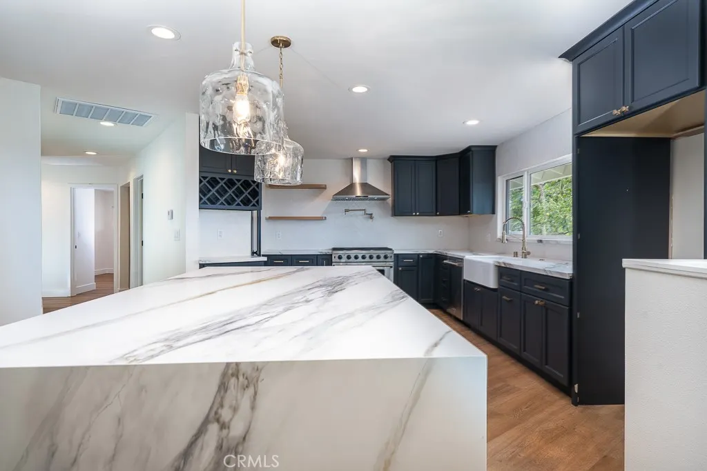 1355 Aldersgate