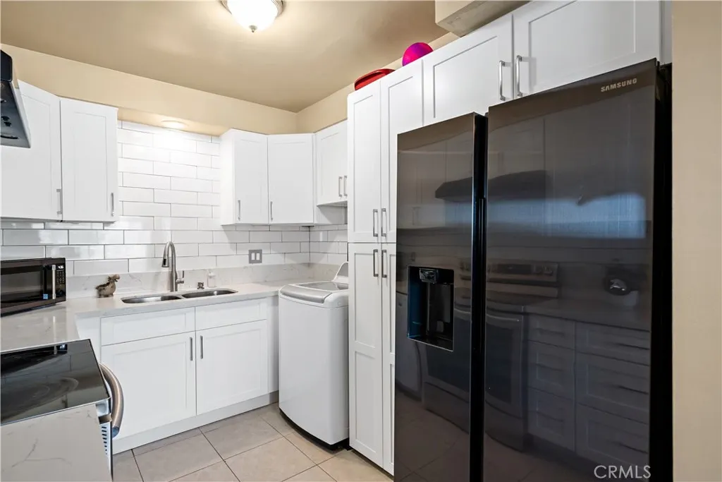 2018 Las Vegas Avenue, #18