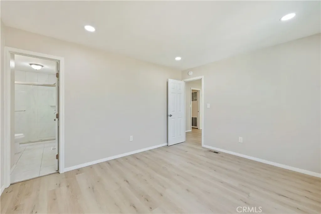 11457 Brunswick Lane