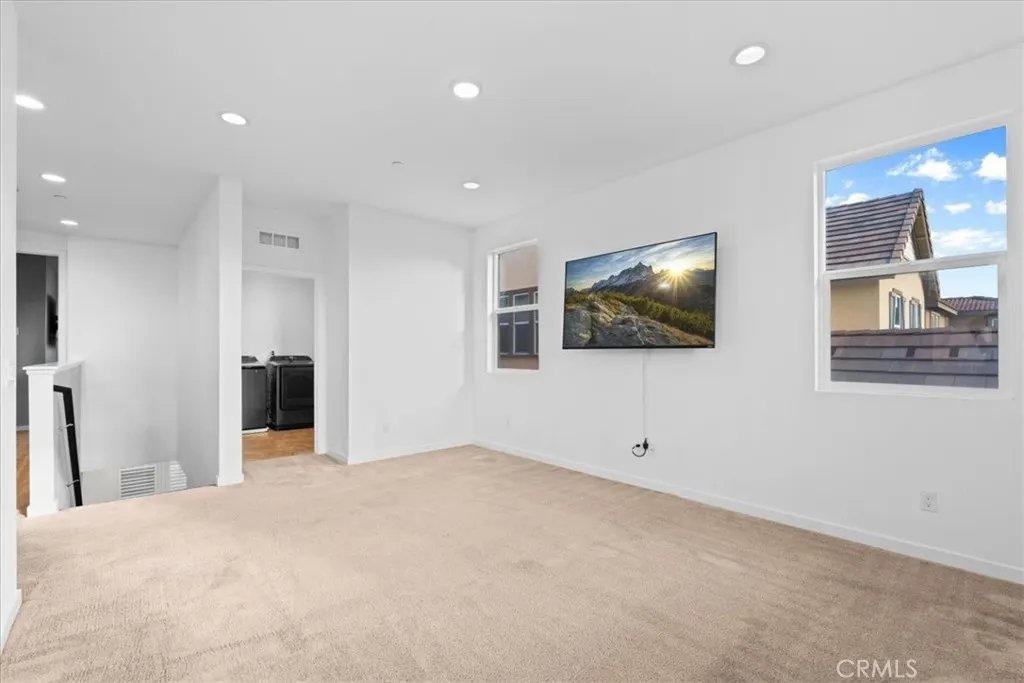 4877 S Avocado Trail