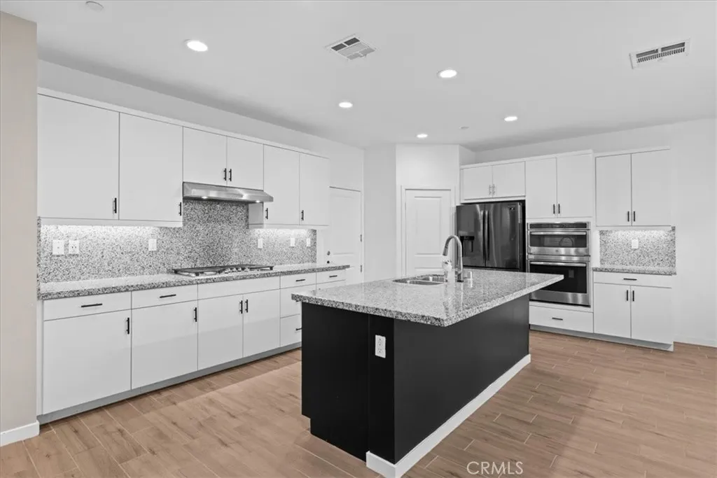 4877 S Avocado Trail