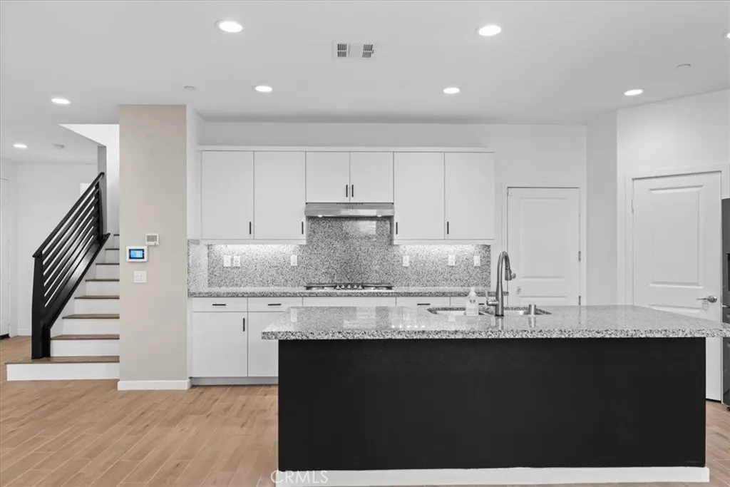 4877 S Avocado Trail