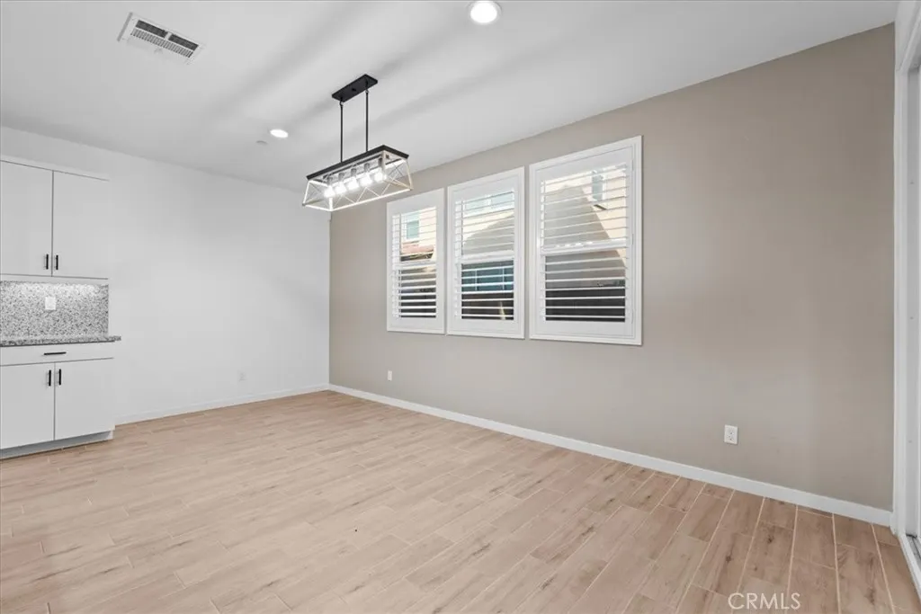 4877 S Avocado Trail