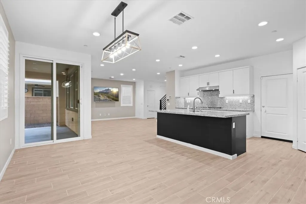 4877 S Avocado Trail