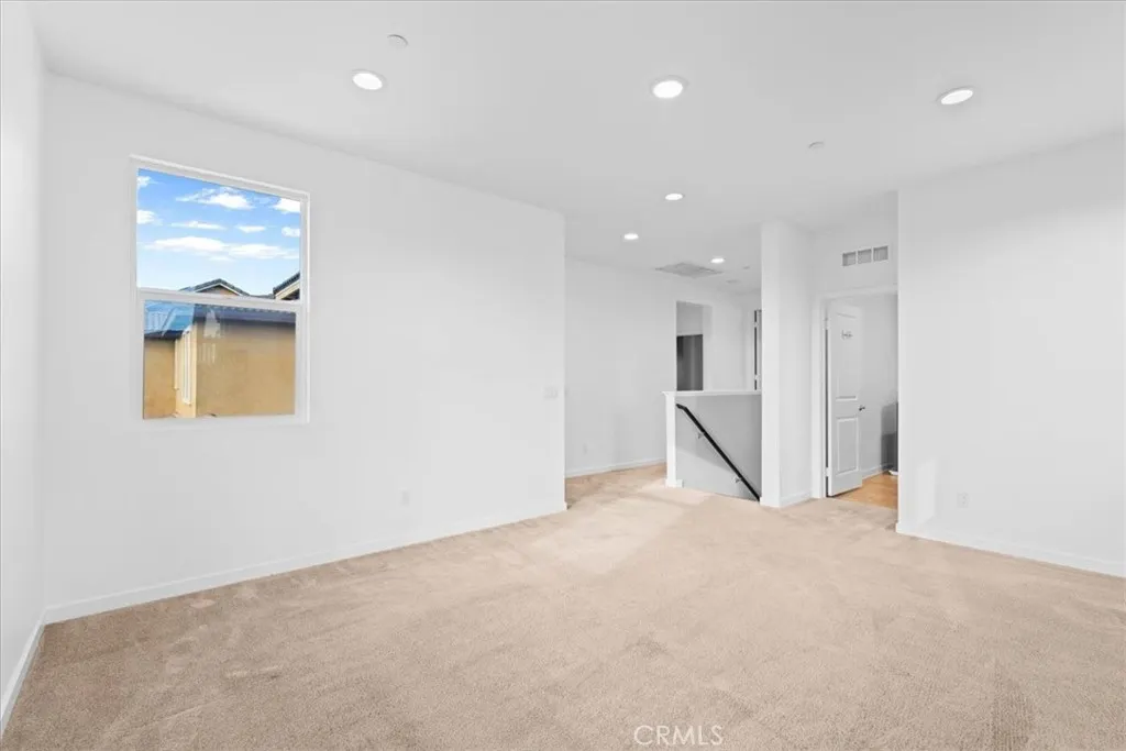 4877 S Avocado Trail