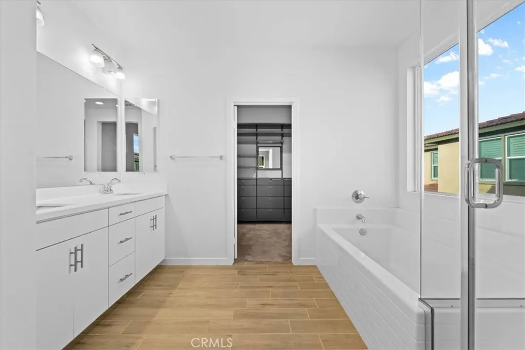 4877 S Avocado Trail