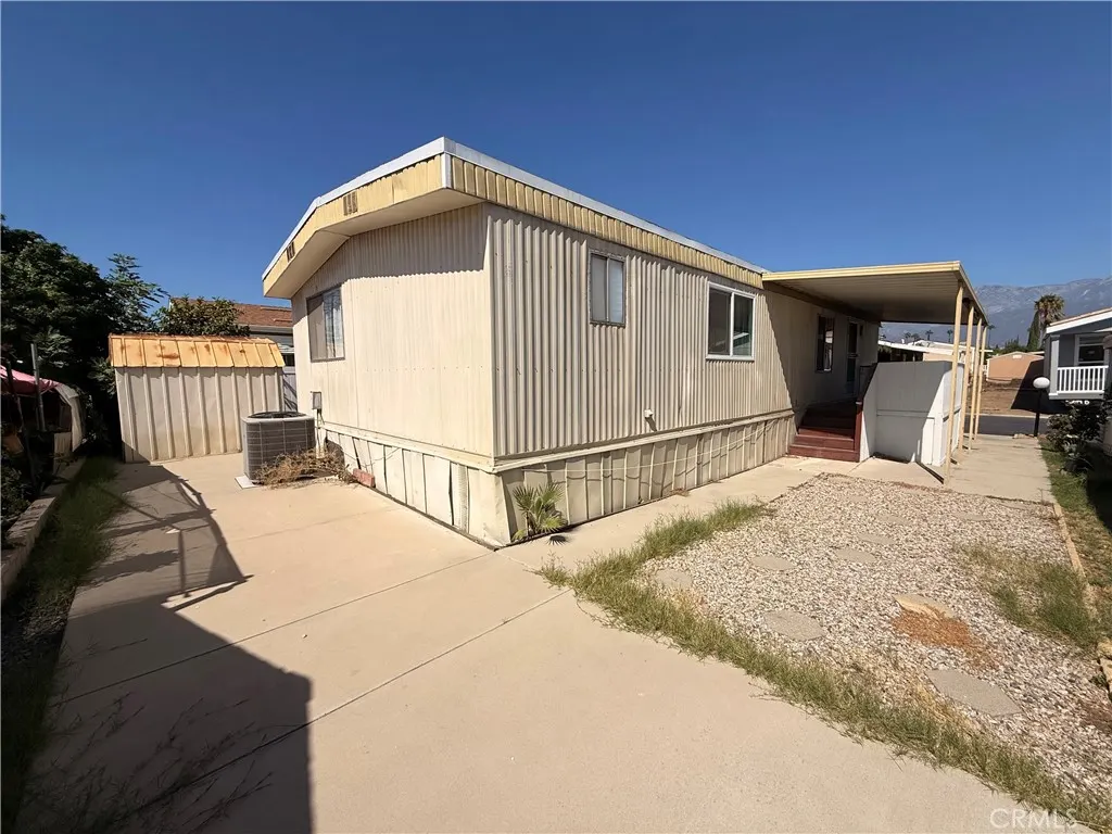 2139 E. 4th, #230
