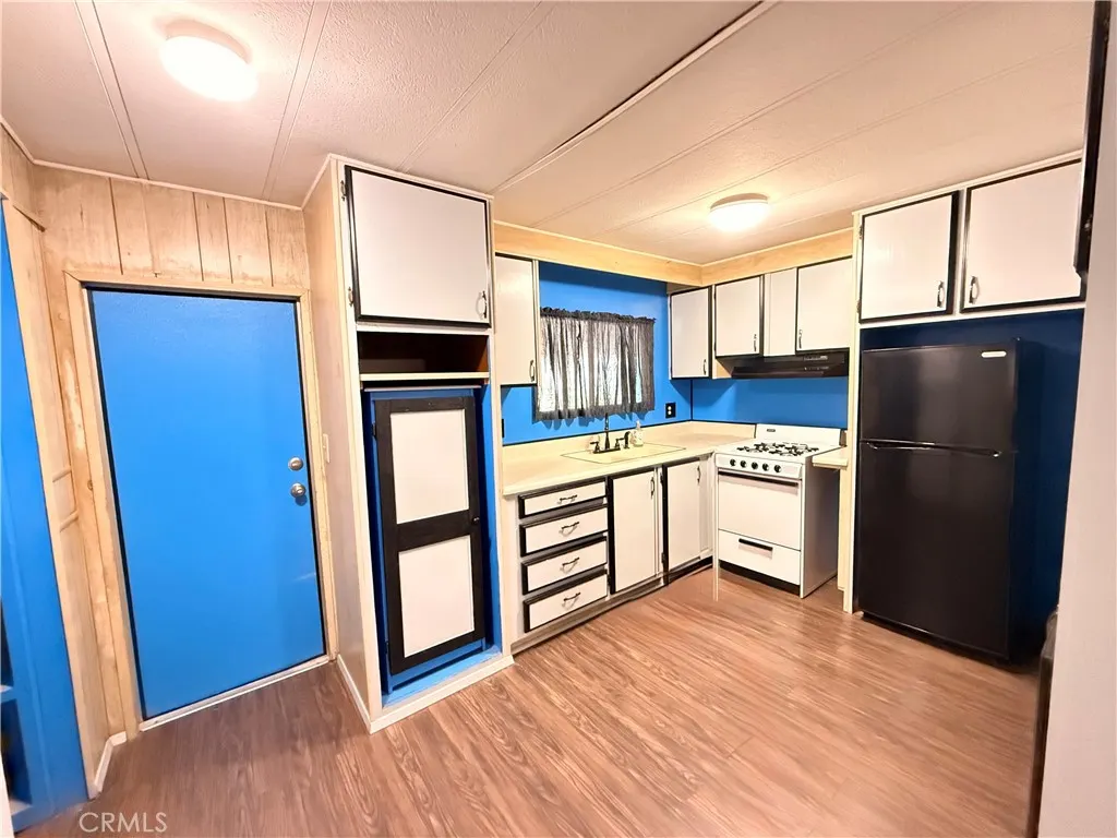 2139 E. 4th, #230