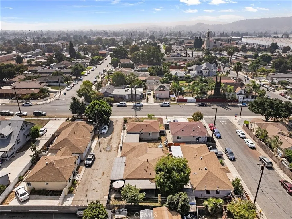 1035 Laurel Avenue