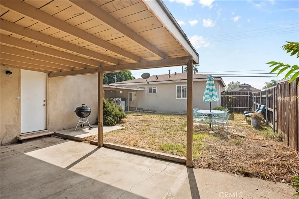 1035 Laurel Avenue