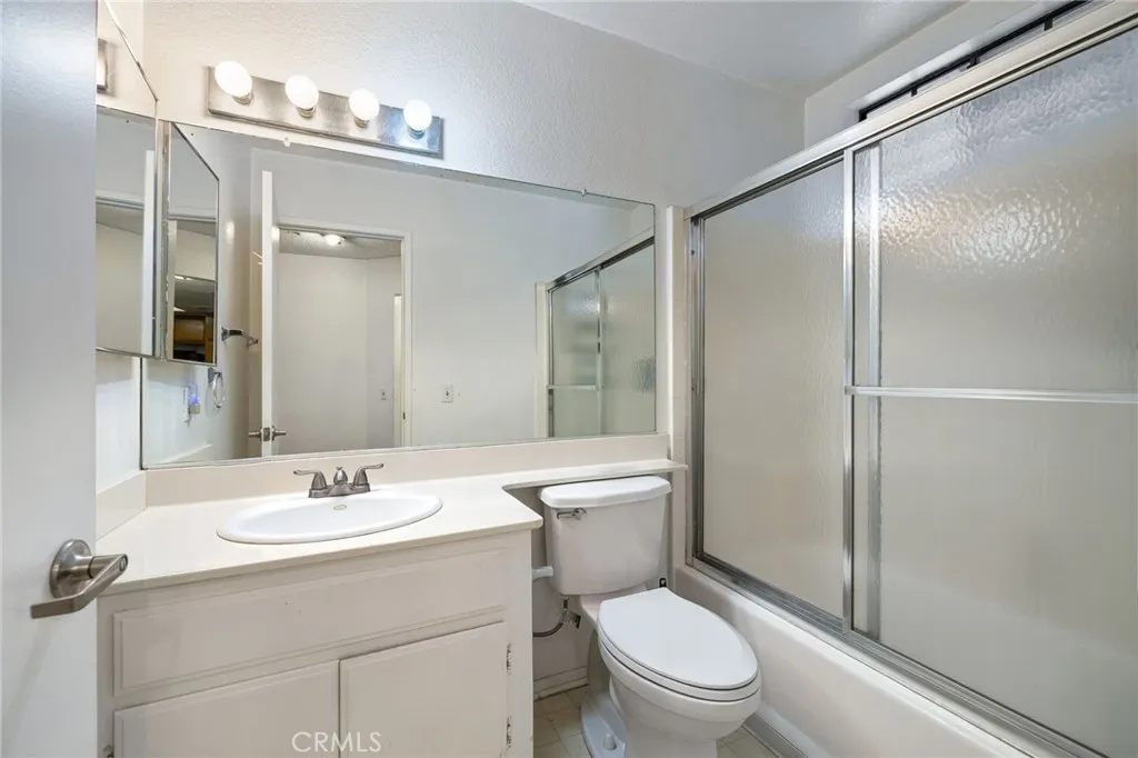 1783 Shady Oaks Court