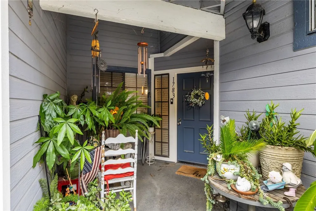1783 Shady Oaks Court