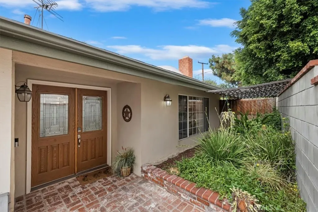 21319 E Benbow