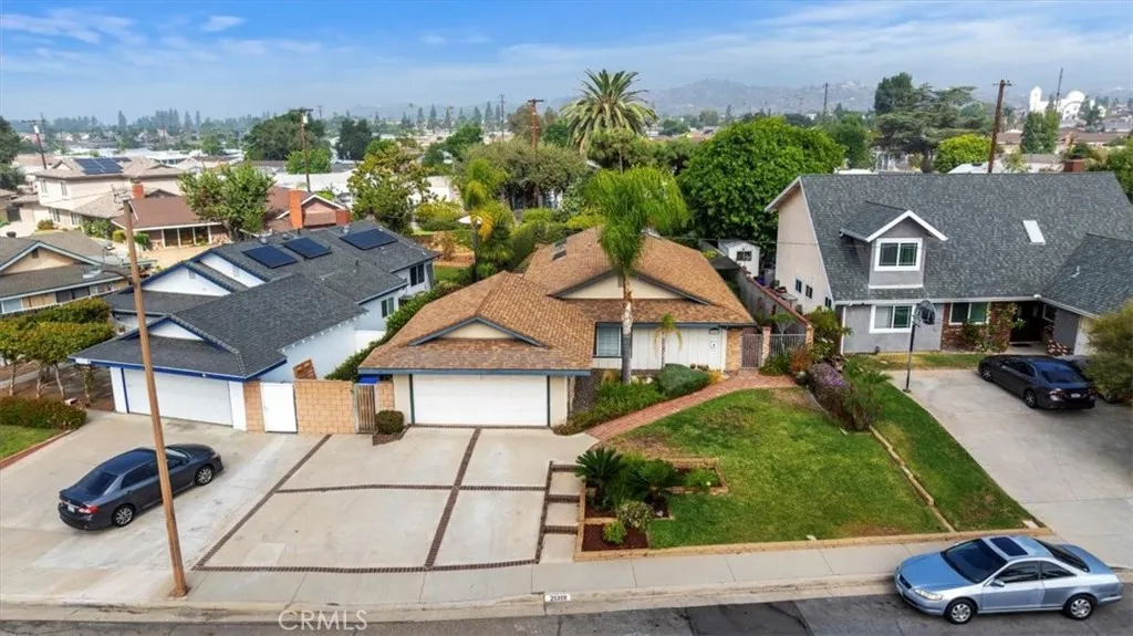21319 E Benbow