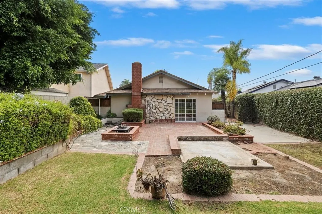 21319 E Benbow