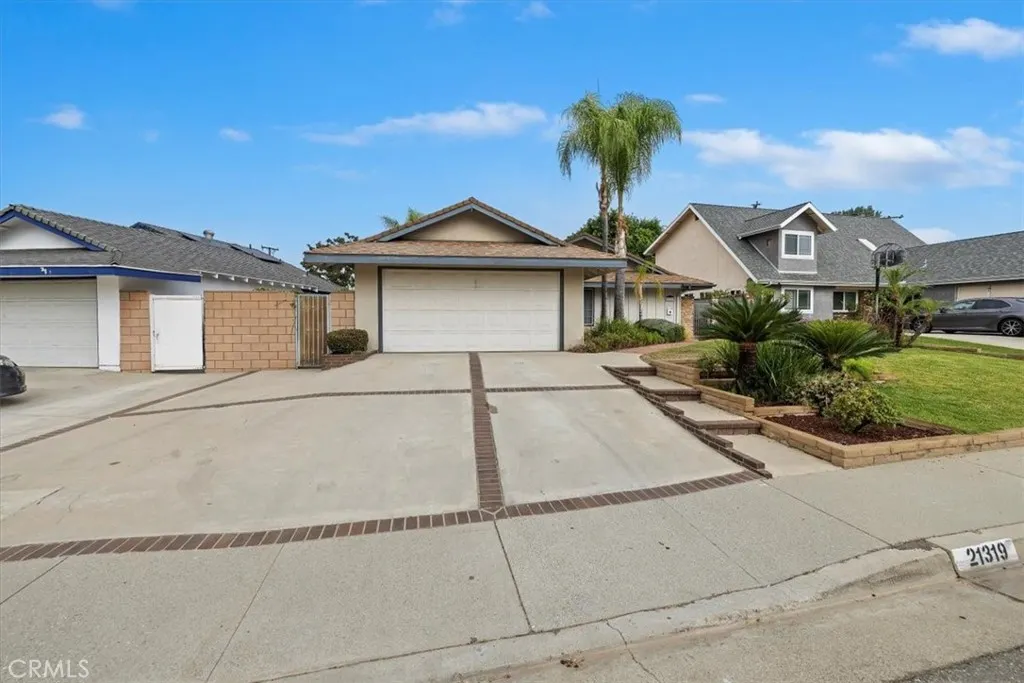 21319 E Benbow