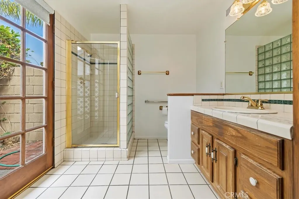 21319 E Benbow