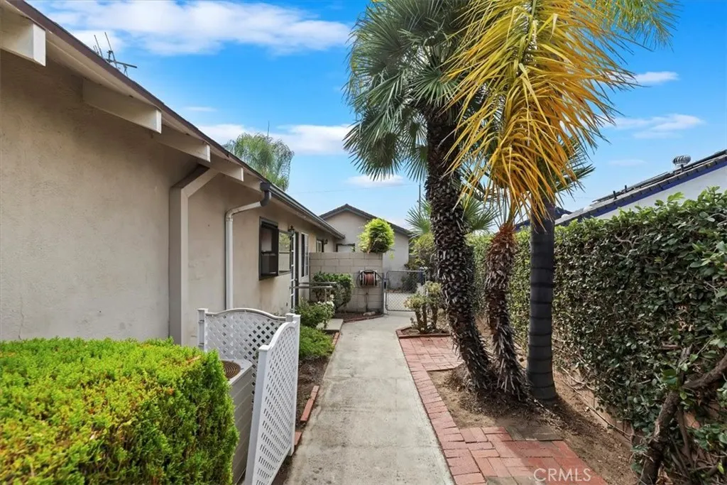 21319 E Benbow
