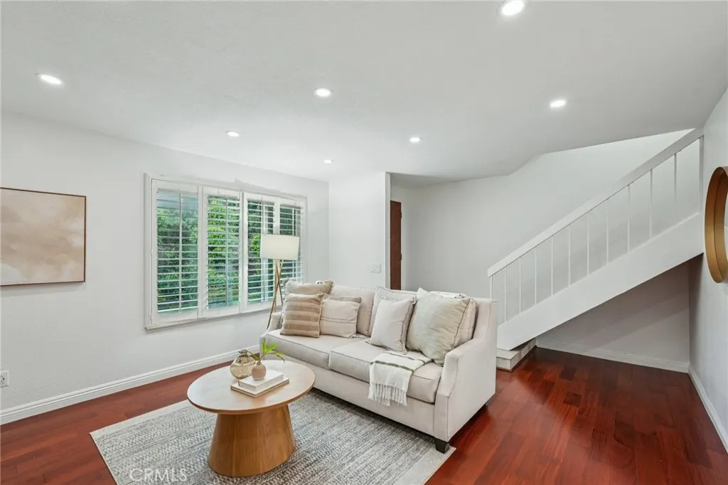 1287 Whisperglen