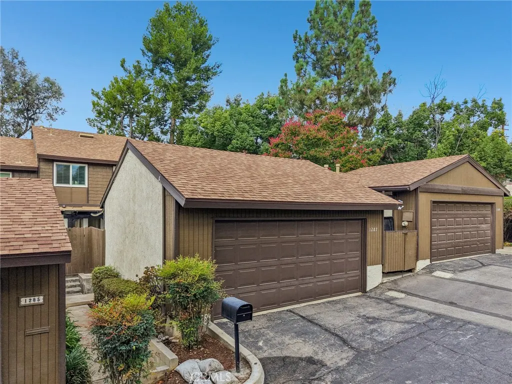 1287 Whisperglen