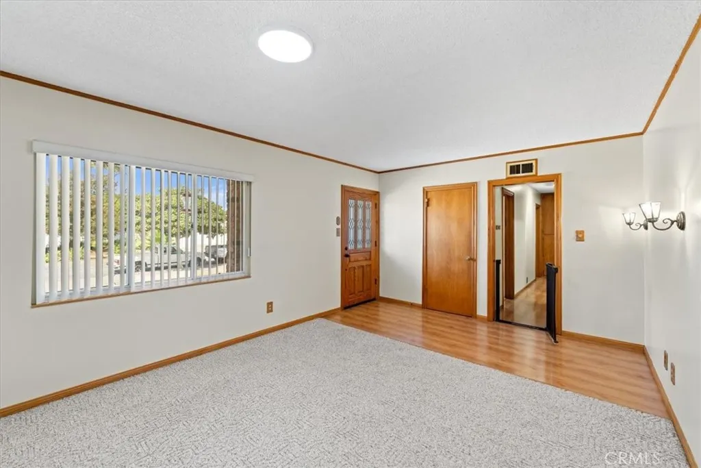 644 W Gaillard
