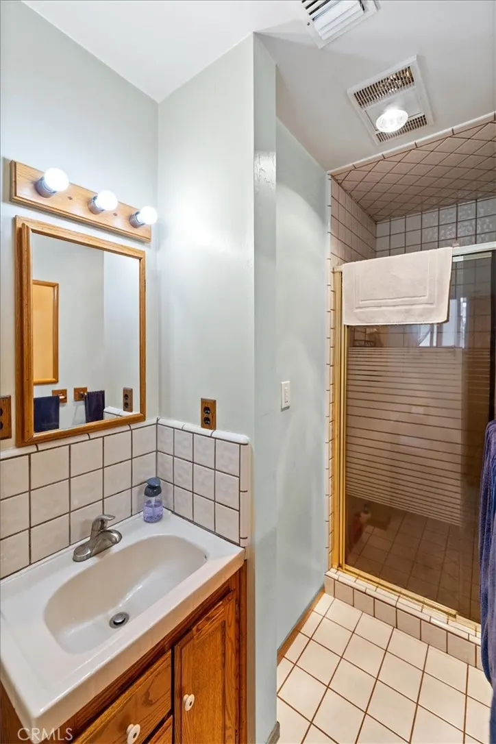 644 W Gaillard