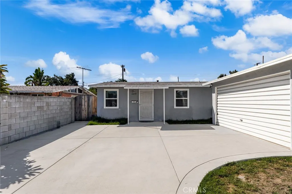 4639 N Trujillo Drive