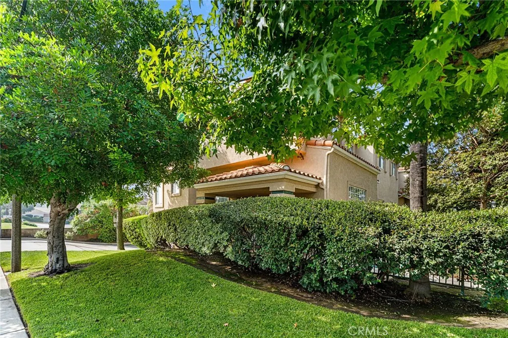 275 S San Dimas Canyon