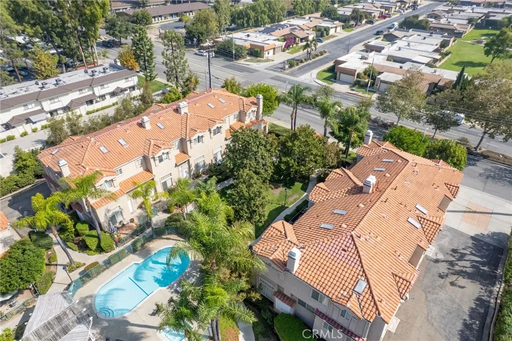 275 S San Dimas Canyon