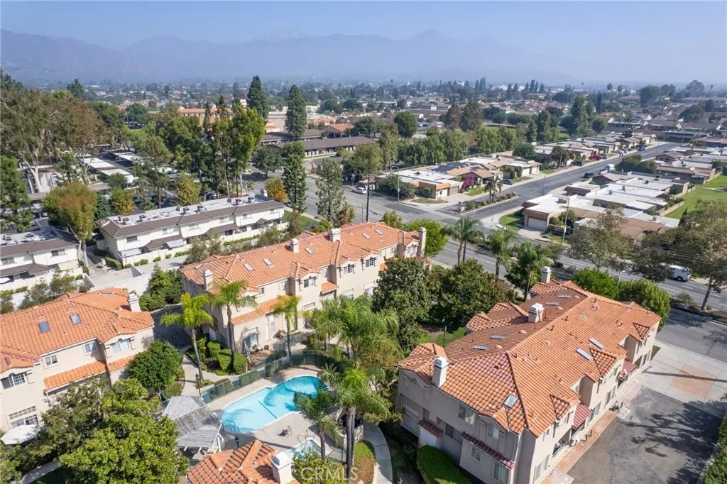275 S San Dimas Canyon