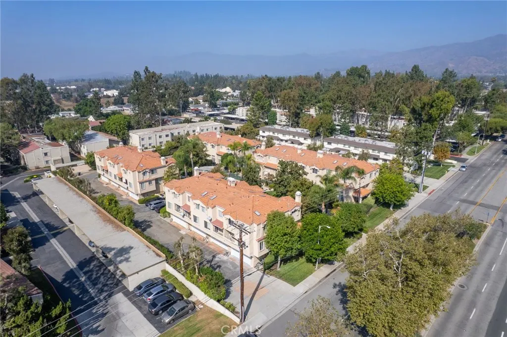 275 S San Dimas Canyon