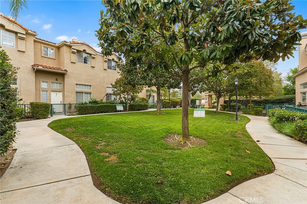 275 S San Dimas Canyon