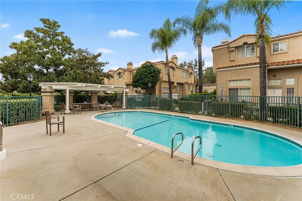 275 S San Dimas Canyon