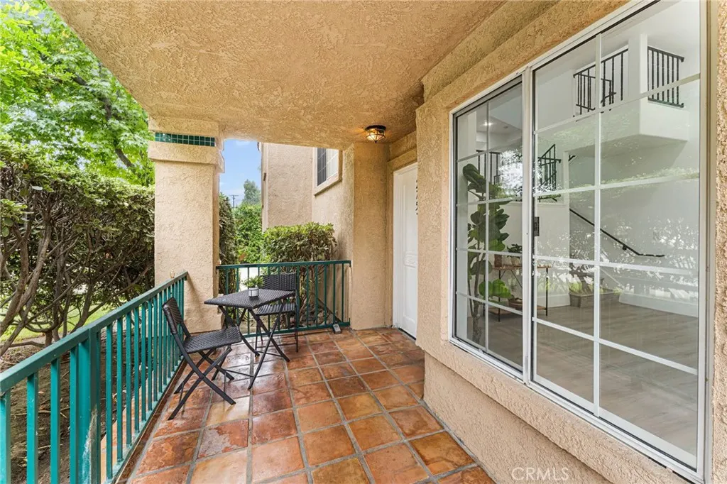 275 S San Dimas Canyon