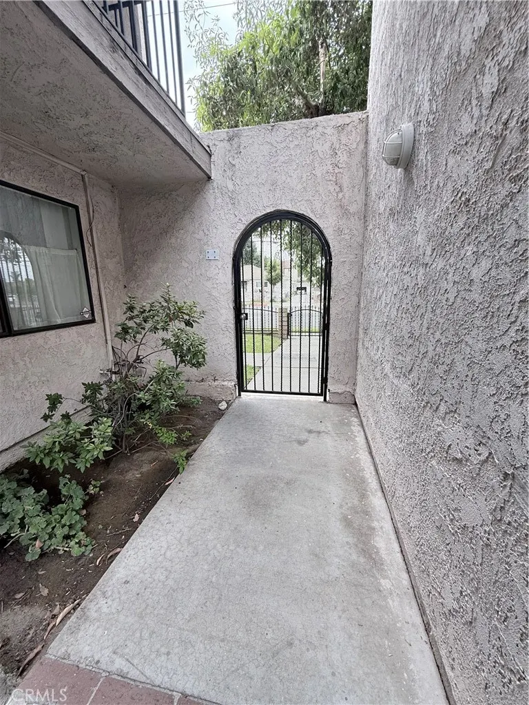13721 Los Angeles