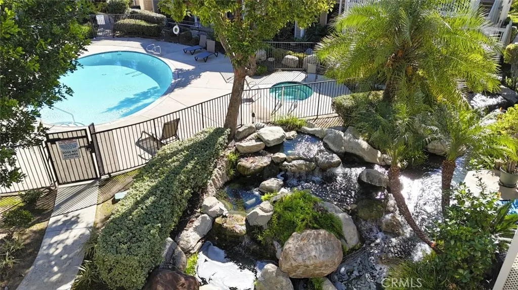 4900 N Grand Avenue #212